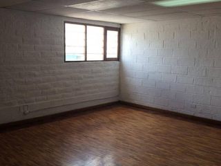 Foto 3 de COMPLEJO DE BODEGA EN ALQUILER 3550M2 - NORTE DE QUITO.