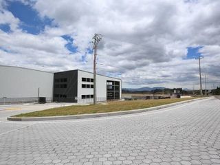 Foto 10 de Bodega en alquiler 3.000 m² -En Centro logístico - Quito - E35