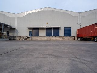 Foto 2 de Alquiler Bodega Industrial 2.500m² Tababela, Quito, en complejo industrial