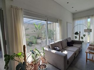 Foto 8 de Casa en  alquiler Quinta Italia 2 dormitorios 2 baños pileta