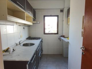 Foto 12 de Departamento en  2do piso de 3 ambientes con cochera y baulera en Lomas de Zamora