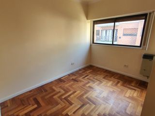 Foto 15 de Departamento en  2do piso de 3 ambientes con cochera y baulera en Lomas de Zamora