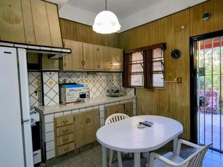 Foto 27 de Casa en venta - 4 Dormitorios 2 Baños - Ringuelet