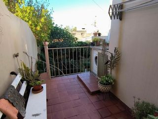 Foto 21 de Casa en venta - 4 Dormitorios 2 Baños - Ringuelet