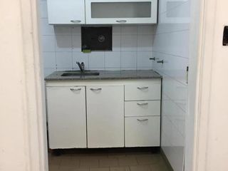 Foto 8 de Alquiler y venta Deposito en Microcentro, mixtura 4, Capital Federal.