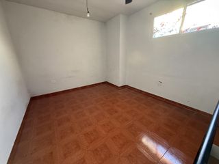 Foto 4 de Departamento en  alquiler de 2 ambientes con patio - Quilmes