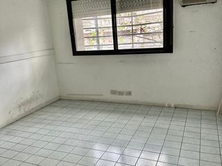 Foto 3 de Casa - Aquiler - Almagro - 6 ambientes para uso comercial