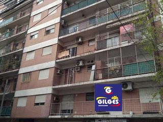 Foto 1 de Venta Departamento 2 Amb. en R. Mejía - Buen Estado   C/Patio  - Apto Profesional