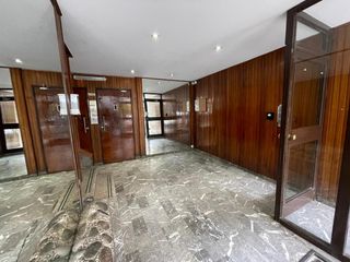 Foto 3 de Venta Departamento 2 Amb. en R. Mejía - Buen Estado   C/Patio  - Apto Profesional