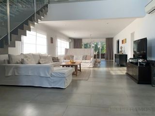 Foto 6 de Casa al lago en alquiler con y sin muebles,  en LOS LAGOS - NORDELTA