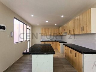 Foto 11 de SE VENDE CASA EN ESTRENO EN TACNA