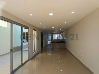 Foto 7 de SE VENDE CASA EN ESTRENO EN TACNA