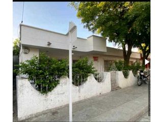 Foto 2 de Casa con Excelente ubicación en Gaira de oportunidad-005