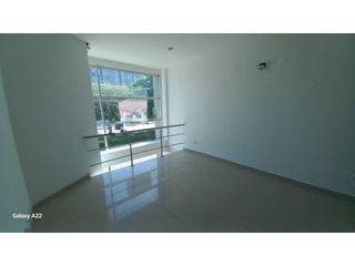 Foto 2 de LOCAL COMERCIAL VIA 40 EN ARRIENDO