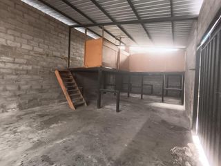 Foto 4 de Bodega más terreno en  arriendo - Ponceano Indistrial