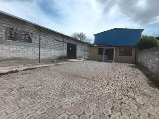 Foto 1 de Bodega más terreno en  arriendo - Ponceano Indistrial