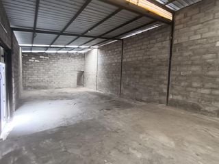 Foto 8 de Bodega más terreno en  arriendo - Ponceano Indistrial