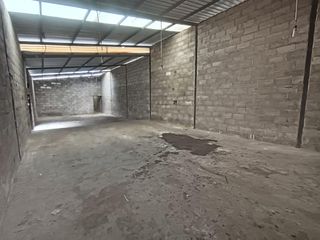 Foto 7 de Bodega más terreno en  arriendo - Ponceano Indistrial