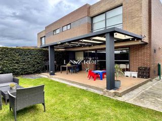 Foto 6 de Se vende hermosa casa Tipo Colibrí con altillo y vista amplia