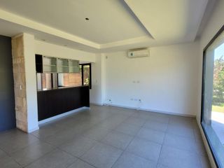 Foto 7 de Barbarita | VENTA | Casa moderna de 4 dorm, escritorio y dependencia en lote cercano a la entrada