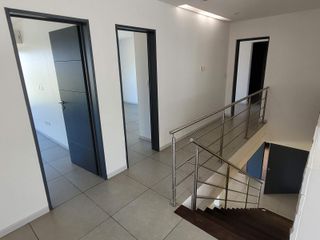 Foto 12 de Barbarita | VENTA | Casa moderna de 4 dorm, escritorio y dependencia en lote cercano a la entrada