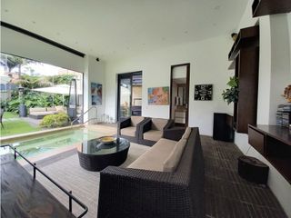 Foto 10 de SE VENDE ESPECTACULAR CASA EN SANTA ANA
