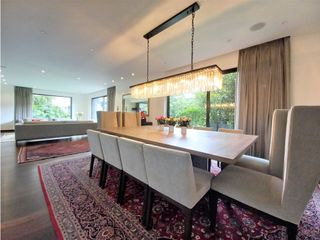 Foto 4 de SE VENDE ESPECTACULAR CASA EN SANTA ANA