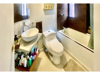 Foto 5 de Apartamento para venta en zona de alta valorización en Envigado