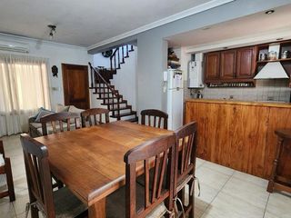 Foto 9 de DÚPLEX EN VENTA LA PLATA 2 DORMITORIOS Y COCHERA