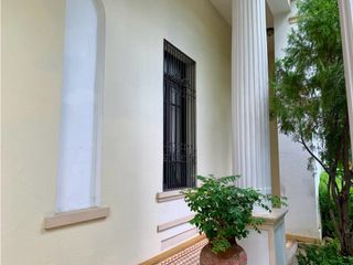 Foto 1 de Hermosa casa en la Avenida del Libertador Santa Marta