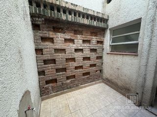Foto 5 de Casa esquina en alquiler - 3 dormitorios - Barrio Cofico