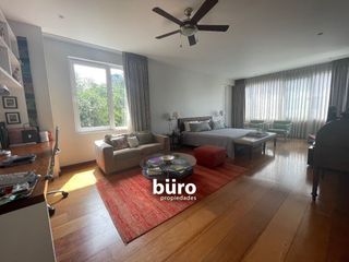 Foto 21 de EXCLUSIVA CASA EN VENTA CON 6 DORMITORIOS EN SAN ISIDRO