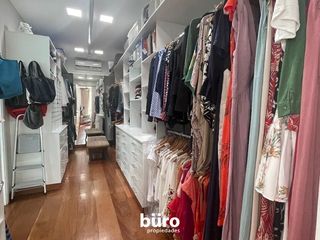 Foto 25 de EXCLUSIVA CASA EN VENTA CON 6 DORMITORIOS EN SAN ISIDRO
