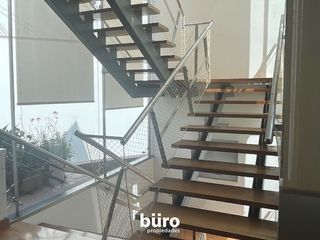 Foto 30 de EXCLUSIVA CASA EN VENTA CON 6 DORMITORIOS EN SAN ISIDRO