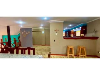Foto 6 de Chalet en venta en Cariló con Pileta 4 dormitorios, Gas natural