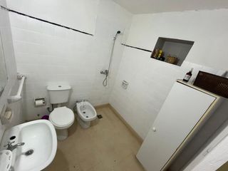 Foto 25 de CASA MAS 3 DPTOS VENTA PERMUTA EN AV. MITRE (S.L)