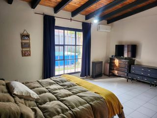 Foto 13 de CASA MAS 3 DPTOS VENTA PERMUTA EN AV. MITRE (S.L)