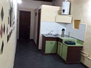 Foto 38 de CASA MAS 3 DPTOS VENTA PERMUTA EN AV. MITRE (S.L)