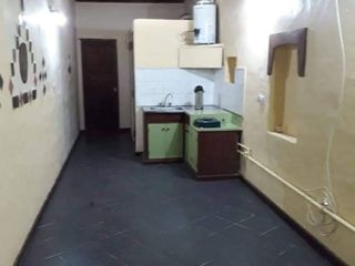 Foto 35 de CASA MAS 3 DPTOS VENTA PERMUTA EN AV. MITRE (S.L)