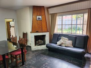 Foto 4 de CASA MAS 3 DPTOS VENTA PERMUTA EN AV. MITRE (S.L)