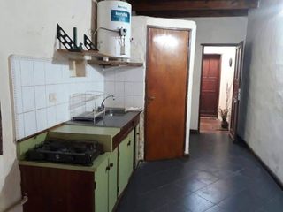 Foto 36 de CASA MAS 3 DPTOS VENTA PERMUTA EN AV. MITRE (S.L)