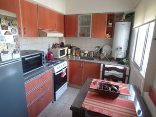 Foto 15 de VENTA DEPARTAMENTO 2 AMB MONTE CASTRO C/BALCÓN