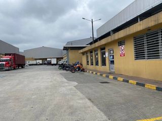 Foto 7 de Bodega en alquiler 6000m² con andenes- En complejo -Vía a Daule km 16