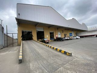Foto 5 de Bodega en alquiler 6000m² con andenes- En complejo -Vía a Daule km 16