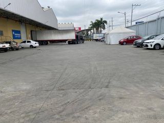 Foto 9 de Bodega en alquiler 6000m² con andenes- En complejo -Vía a Daule km 16
