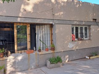 Foto 4 de Vendo propiedad  2200 mÂ² APROX, CASA amplia  a reparar. El Cerrito. San Rafael
