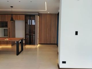 Foto 23 de Casa en renta, moderna con acabados de lujo, a 8 minutos del Colegio Menor, camino a Nayòn