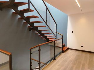 Foto 10 de Casa en renta, moderna con acabados de lujo, a 8 minutos del Colegio Menor, camino a Nayòn
