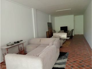 Foto 3 de LOCAL COMERCIAL EN PRADO