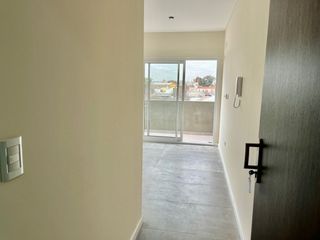 Foto 2 de Departamento Dos ambientes, 4to A, aterrazado, a estrenar!! (Villa Lugano) Murguiondo 3899